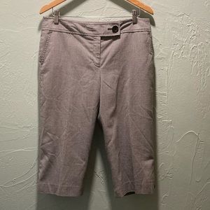 Ann Taylor
12P Capris
Houndstooth black/white